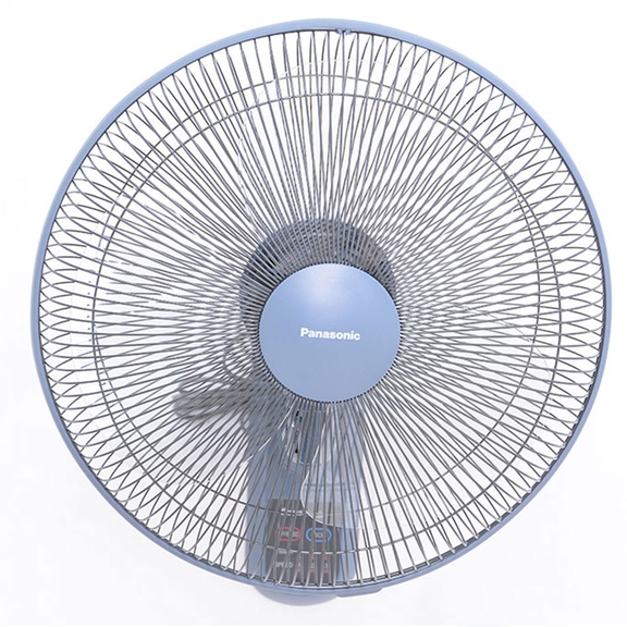 Quạt treo tường Panasonic F-409MB có điều khiển với nhiều tính năng hiện đại để cho nhiều lựa chọn phù hợp hơn