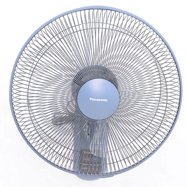 Quạt Treo Tường Panasonic F-409MB Có Điều Khiển