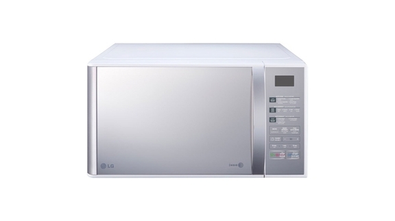 Có Lò Vi Sóng Điện Tử LG MH7043BAR giờ đây nấu ăn sẽ không còn nhàm chán