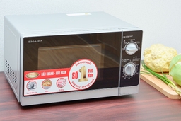 Review lò vi sóng Sharp 20 lít R-203VN-M giá chỉ 1tr290k