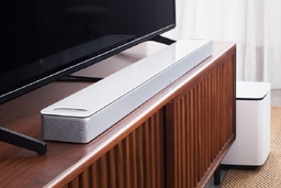 Có cần mua thêm soundbar cho tivi Samsung UA75U8500HKXXV 75 inch 4K không?