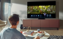 So sánh giữa Smart Tivi Samsung 50 inch QLED 50 inch 4K QA50Q60BAKXXV và UA50DU7700KXXV