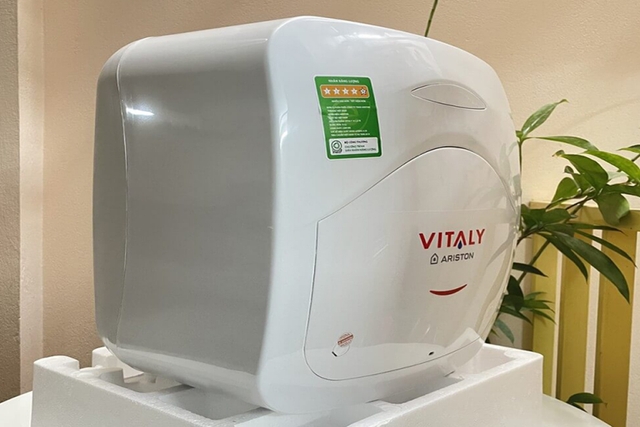 Bình nóng lạnh Ariston 15 Lít Vitaly 15 có tốt cho gia đình nhỏ?