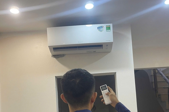 Tiết kiệm nửa tiền điện với điều hòa Daikin 18000 inverter FTKB50ZVMV