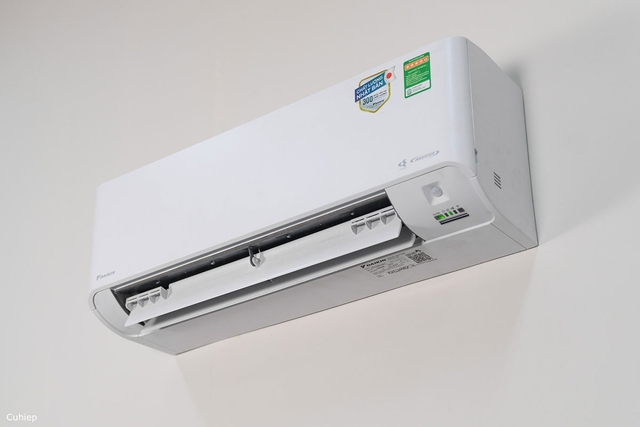 Tổng hợp về các công nghệ và tính năng có trên điều hòa Daikin 12000btu FTKY35ZVMV cao cấp