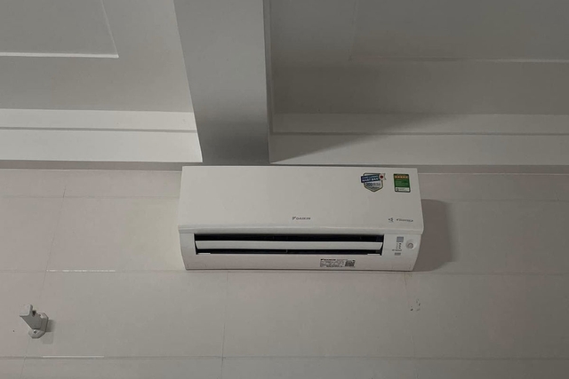 Điều hòa Daikin FTHF25XVMV đời cũ nhưng vẫn hút khách nhờ chất lượng tốt
