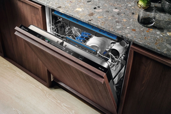 Đánh giá chi tiết máy rửa bát Electrolux âm tủ EEM48300L