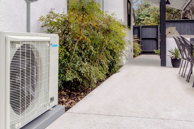 Điều hòa nối ống gió Daikin 1 chiều FBA100BVMA9/RZF100DYM có tốt không?