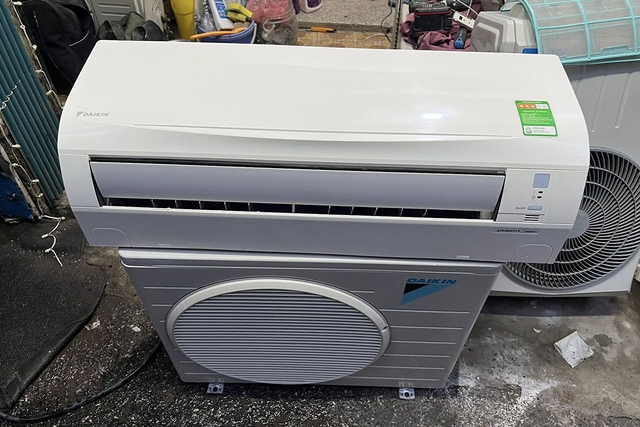 Không inverter liệu điều hòa Daikin 12000btu 1 chiều FTF35XAV1V có phải lựa chọn tốt?