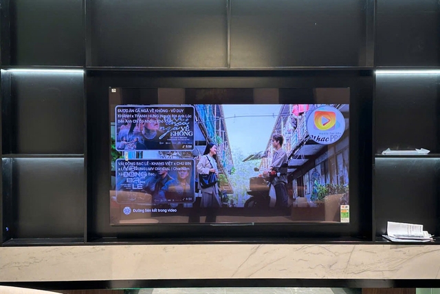 Trải nghiệm rạp phim tại gia cùng tivi Sony OLED K-65XR80M2 BRAVIA 8 II với độ tương phản tuyệt đối