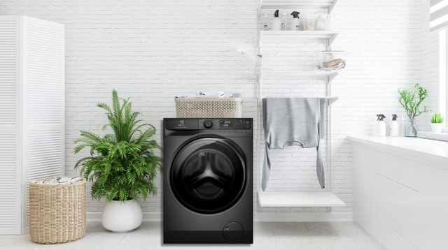 Bí quyết giữ mới quần áo lụa và Cotton cao cấp với công nghệ DelicatesPlus trên máy giặt Electrolux 11kg EWF1143R7SC
