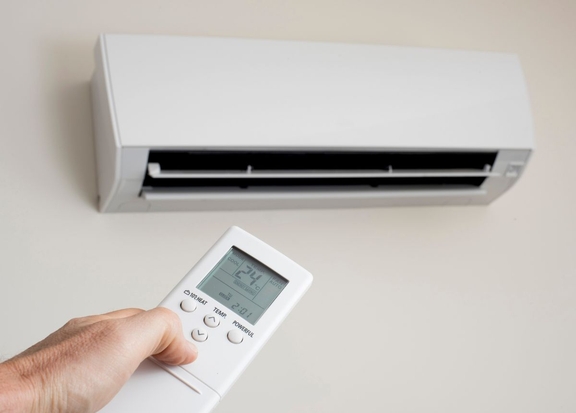 Ý nghĩa các ký hiệu và đèn báo trên điều hòa Daikin và khi nào cần gọi thợ?