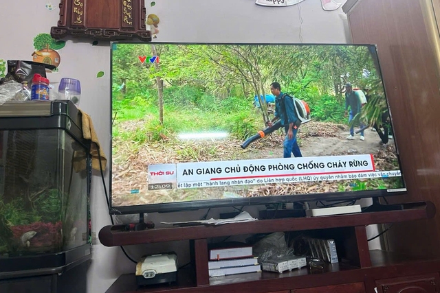 Trải nghiệm thực tế tivi Samsung 55 inch UA55U8000F, ưu và nhược điểm sau 1 tháng sử dụng