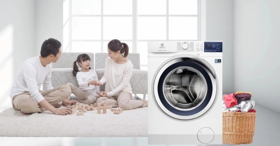 Nên chọn máy giặt Electrolux cửa ngang EWF1024D3WC cho gia đình có bao nhiêu người?