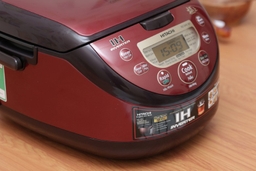 So sánh 2 mẫu nồi cơm điện Hitachi RZ-GHE18 và RZ-ZH18Y 1.8 lít