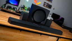 Tận hưởng âm thanh mạnh mẽ mõi ngày với bộ loa thanh Samsung Q-series HW-Q990C/XV