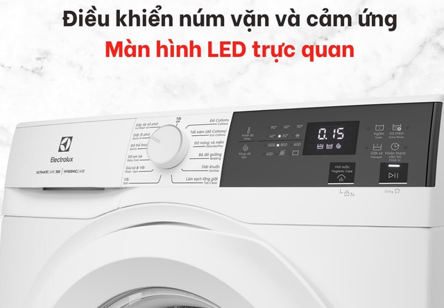Review chi tiết bảng điều khiển song ngữ và màn hình LED trên máy giặt Electrolux inverter EWF1024D3WC