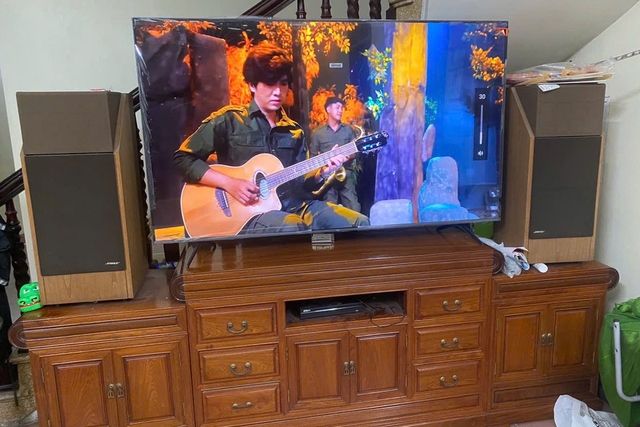 Đánh giá chi tiết smart tivi Samsung 4K 50 inch UA50UE100F có tốt không, có nên mua?