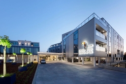 Vì sao hệ thống điều hòa trung tâm Daikin 2 chiều RSUYQ5AVM được nhiều công trình lựa chọn?