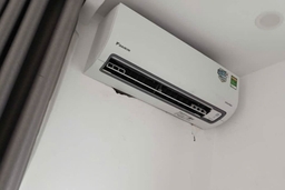 Điều hòa Daikin 9000btu FTKB25ZVMV có ưu nhược điểm là gì, phù hợp với ai?