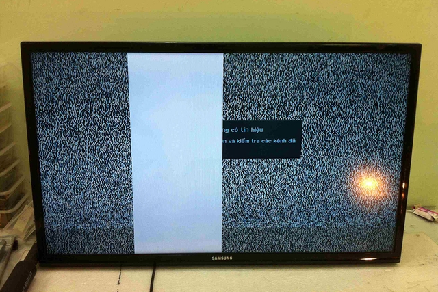 Chia sẻ cách khắc phục khi màn hình tivi bị sọc đơn giản và hiệu quả nhất