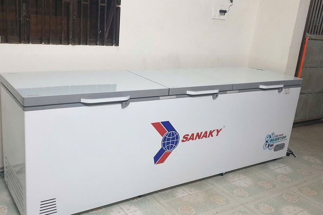 Đánh giá chất lượng tủ đông Sanaky VH-1199HY4K cho kinh doanh: Có đáng để đầu tư?