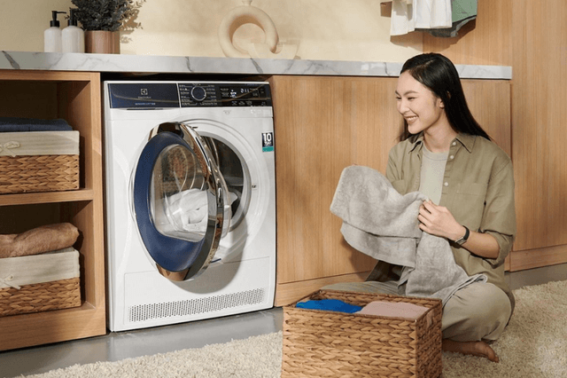 Máy giặt Electrolux 11kg EWF1143R7WC công nghệ giặt hiện đại cùng giá rẻ bất ngờ