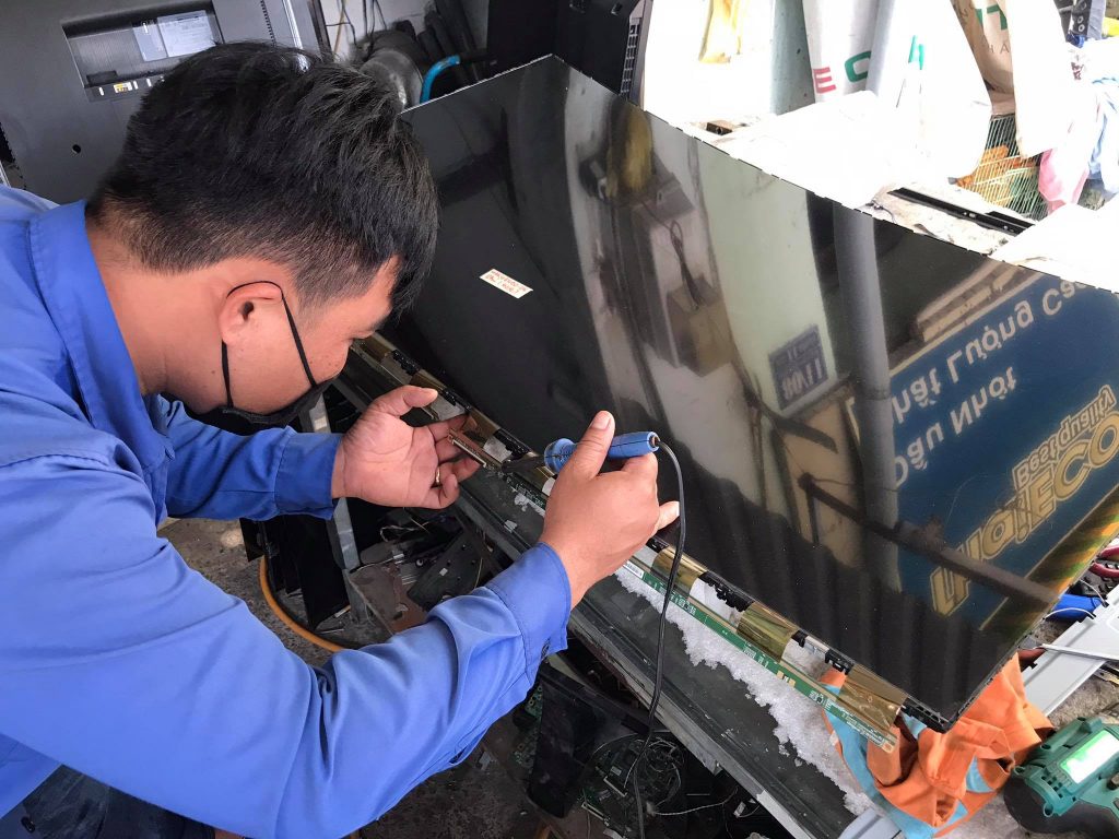 Tầm giá ngang nhau nên mua tivi Sony K-65S25VM2 hay tivi Xiaomi L65MA-SPLEA?