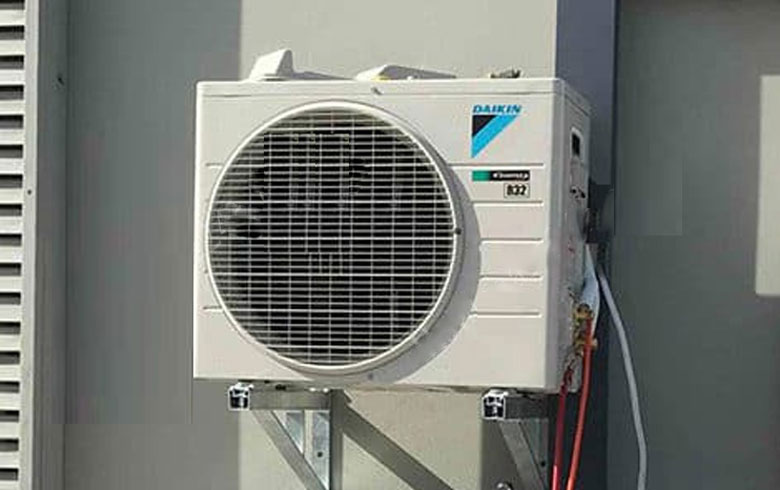 Tại sao cục nóng điều hoà lại chảy nước?