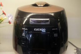 Lý do nên chọn nồi cơm điện Cuckoo CRP-M112FG cho căn bếp gia đình bạn