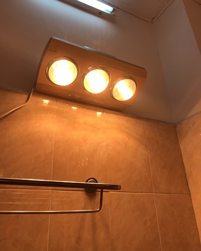 Những lỗi thường gặp khi sử dụng đèn sưởi nhà tắm