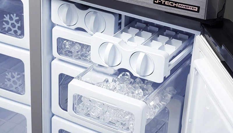 Tìm hiểu cách làm đá tự động trên tủ lạnh Hitachi