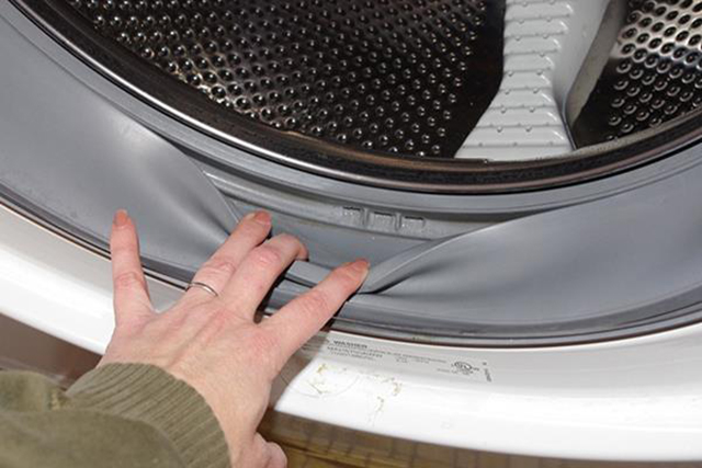 Cách vệ sinh máy giặt cửa trên và cửa trước đơn giản tại nhà