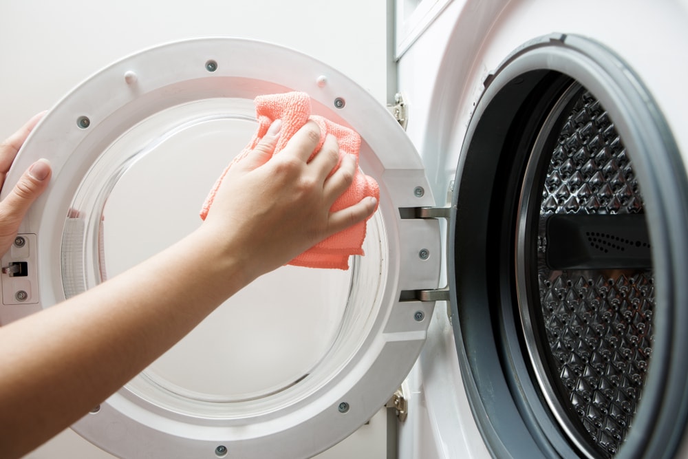 Vệ sinh máy giặt LG inverter đơn giản hiệu quả tại nhà