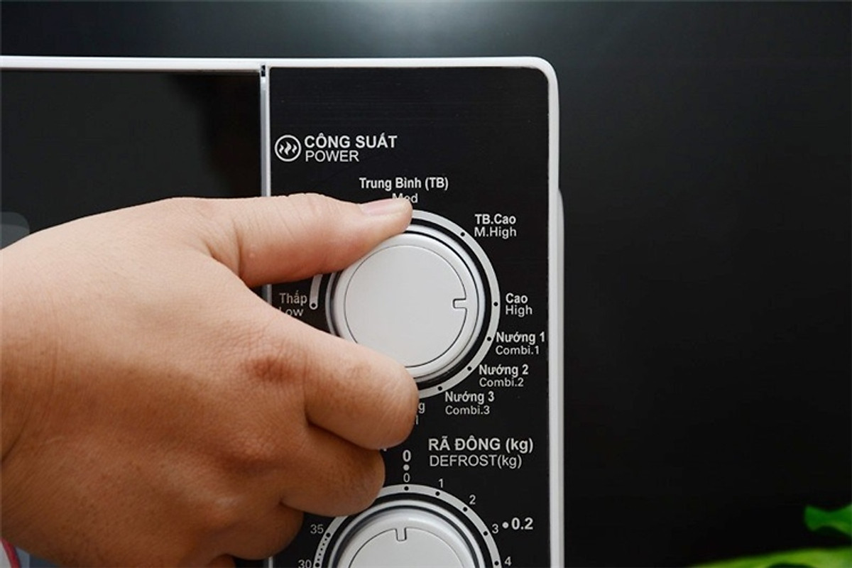 Lò vi sóng Sharp R-G221VN có thực sự tốt? Có phù hợp với gia đình bạn?