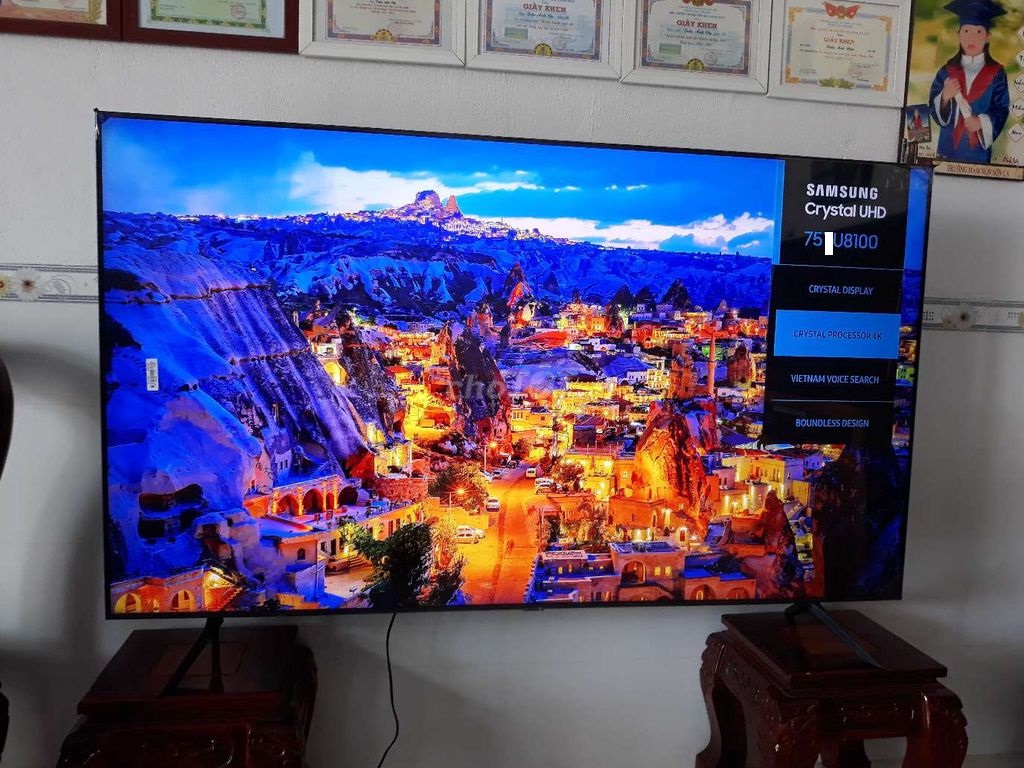 Smart Tivi Samsung 75 Inch 4K UHD UA75AU8100KXXV có những điểm nổi trội gì?