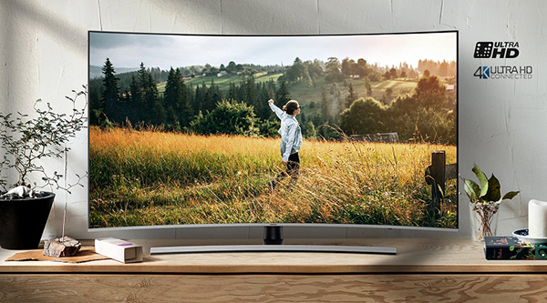 Nên lựa chọn tivi màn hình cong hay màn hình phẳng tốt nhất ?