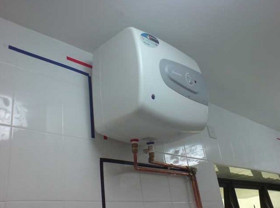 Ưu nhược điểm của bình nóng lạnh trực tiếp và gián tiếp Ariston