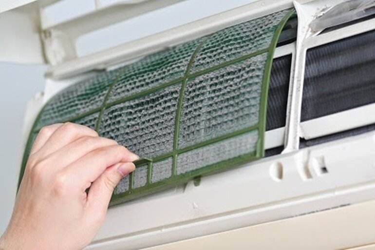 Xử lý điều hòa chảy nước ở cục lạnh?