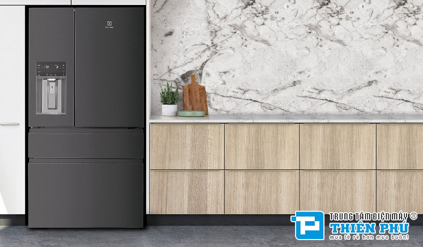 Lý do vì sao nhiều khách hàng lựa chọn mẫu tủ lạnh Electrolux 4 Cánh Inverter 609 Lít EQE6879A-B