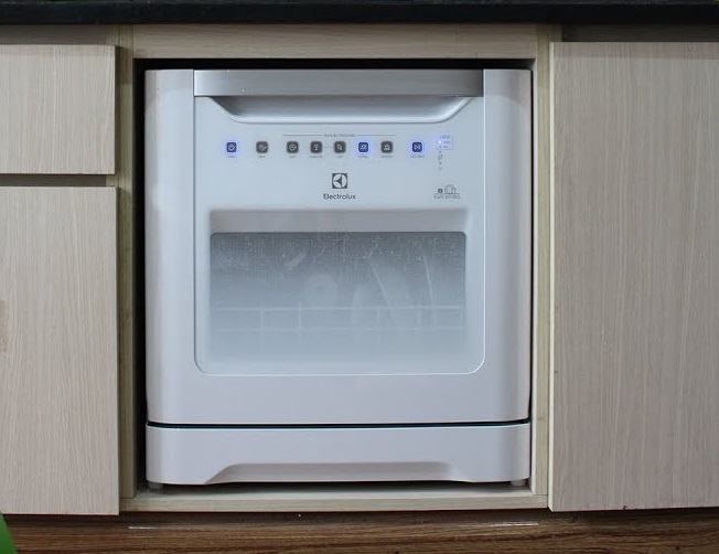 Review máy rửa bát Electrolux ESF6010BW có tốt không? Giá bao nhiêu?