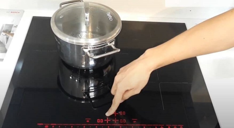 Bếp Từ Bosch PID675DC1E 3 Vùng Nấu Serie 8 giá 15.950.000₫ có gì tốt?