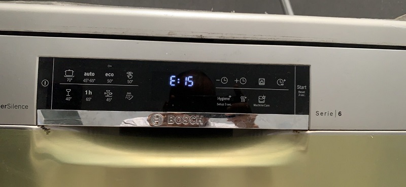 Nguyên nhân máy rửa bát Bosch báo lỗi E15 và cách khắc phục chi tiết