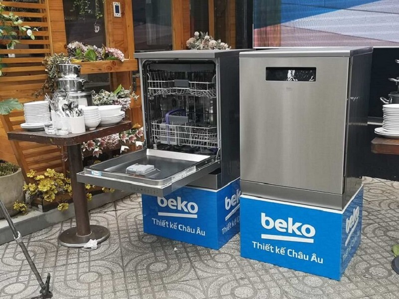 Nên chọn mua máy rửa bát Bosch hay Beko?