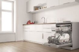 Máy rửa bát Bosch SMS8YCI01E và cách giúp bạn mua được hàng chuẩn giá tốt