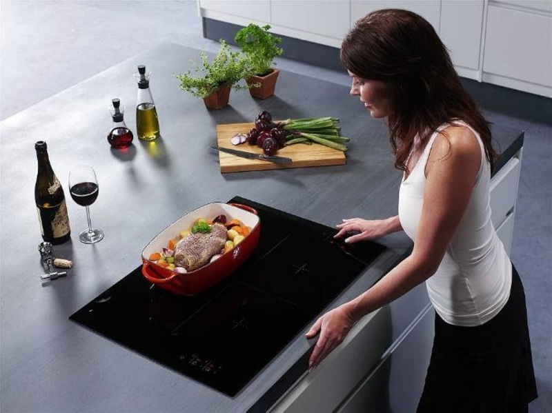 bếp điện từ Bosch 3 vùng nấu