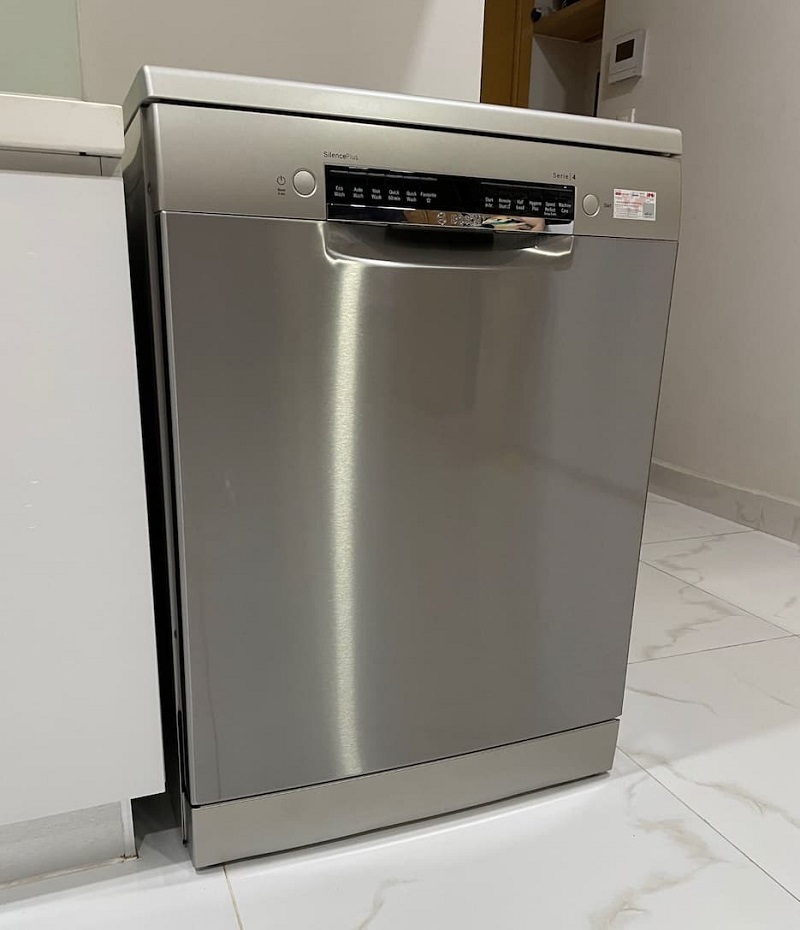 So sánh các máy rửa bát Bosch Serie 4 SMI4HCS48E, SMV4ECX14E và SMS4IVI01P
