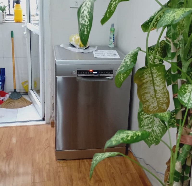 Máy rửa bát Bosch SMS4IVI01P Serie 4 lựa chọn của mùa đông