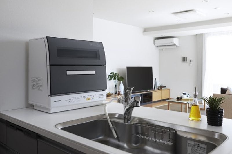 Chọn mua máy rửa bát để bàn nhỏ gọn nên mua Bosch hay Panasonic?
