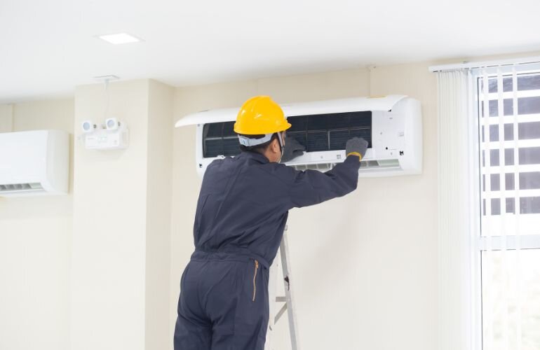 Cách vệ sinh điều hòa Daikin 9000btu FTKB25XVMV/RKB25XVMV đúng chuẩn
